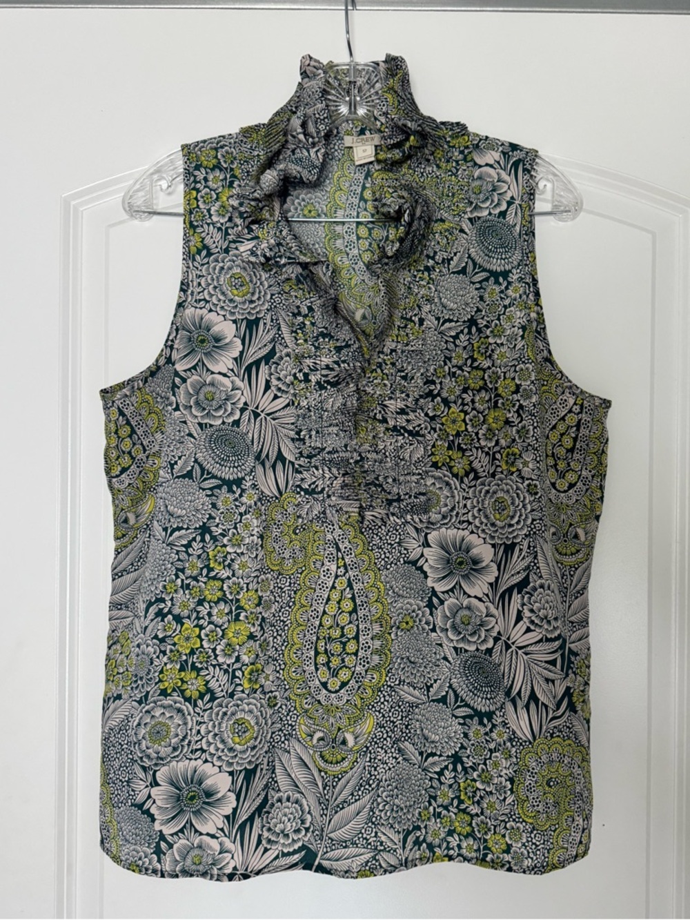 J.Crew sleeveless Ruffled Paisley Floral Top - Green/White